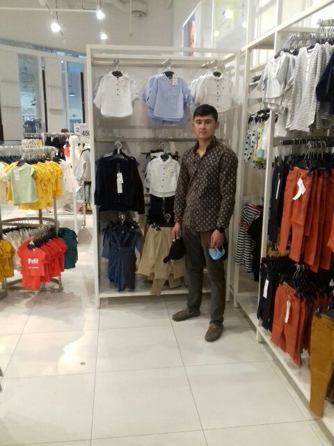  23736708  Ilhomjon, 30 ,    