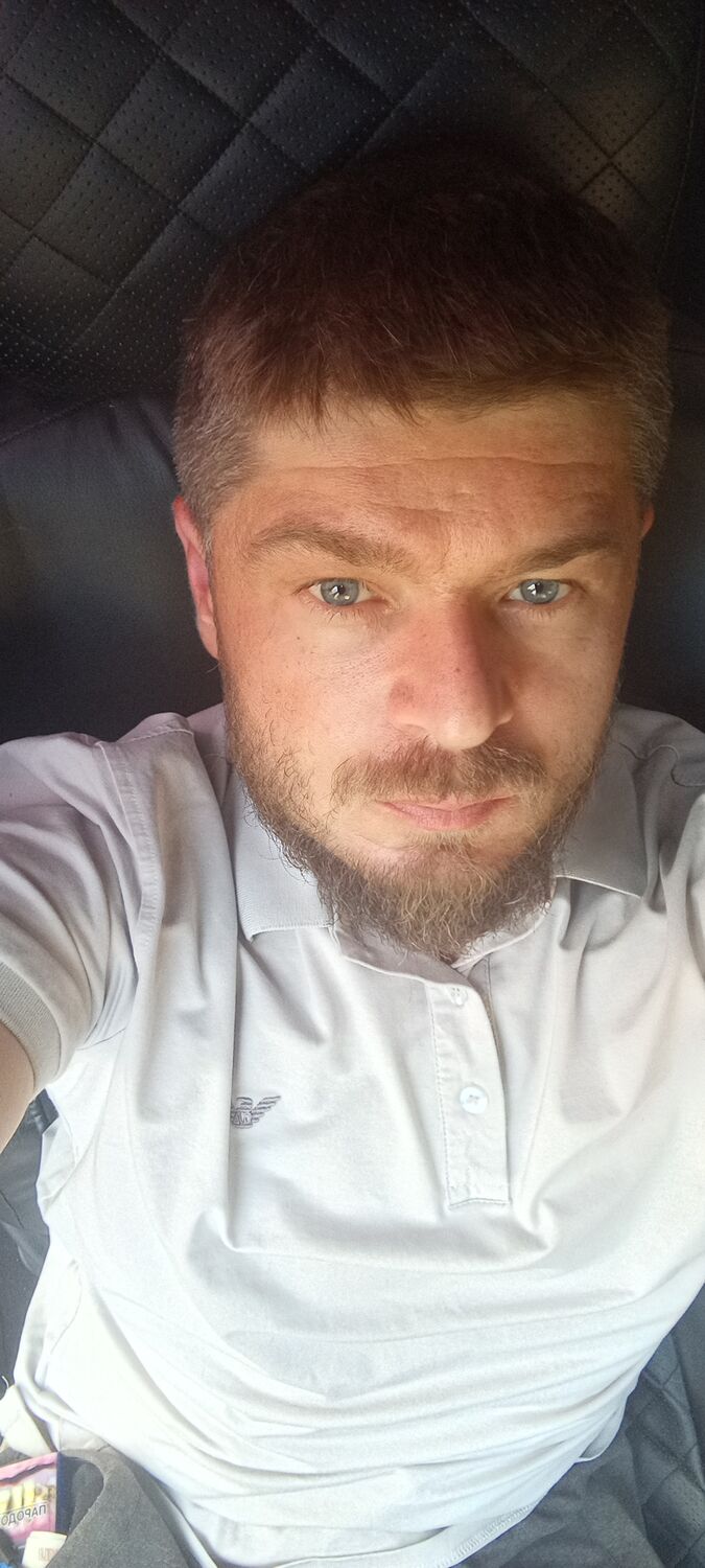 ,   Georgy, 35 ,   ,   