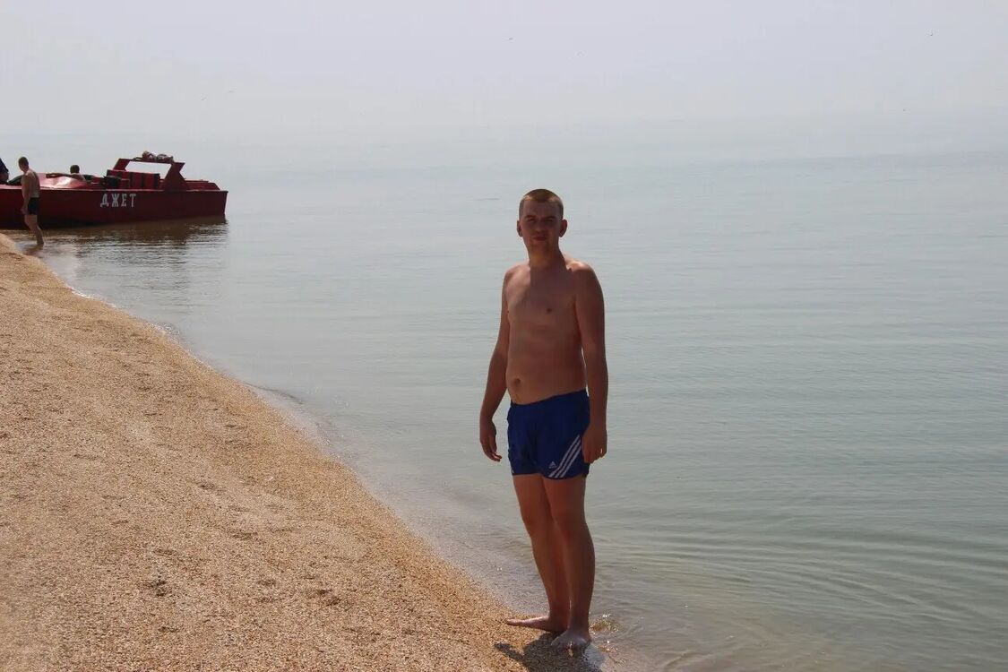 ,   Vitaly, 33 ,   ,   