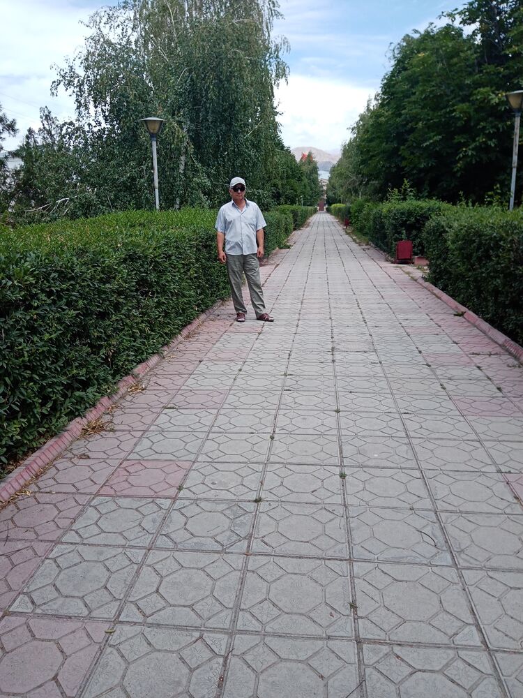  23461308  David, 54 ,    