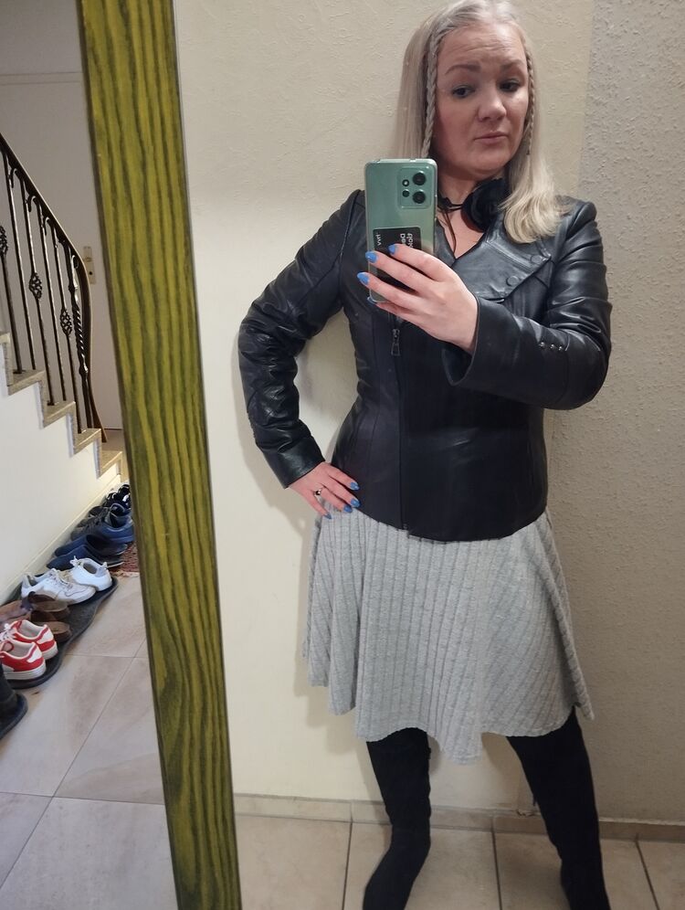  44972678  Tanja, 40 ,    
