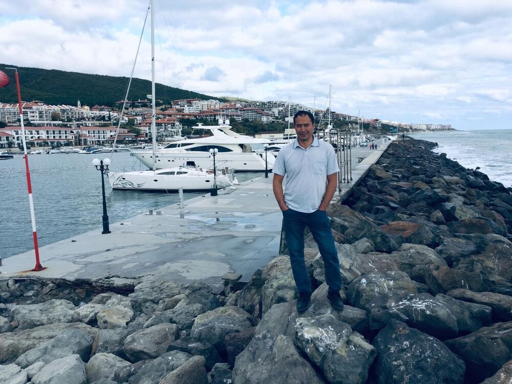  ,   Azis, 40 ,   ,   , c 
