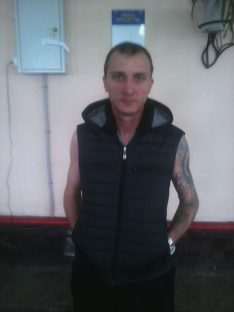  15375858  Yakov, 36 ,    