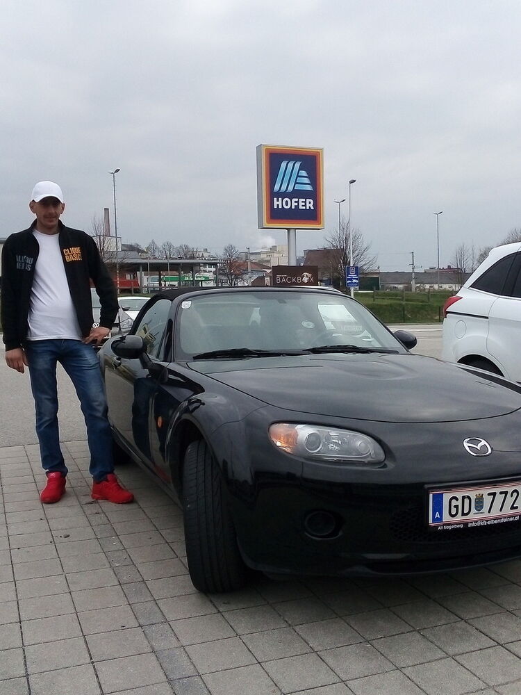  16686208  Andrii, 32 ,    