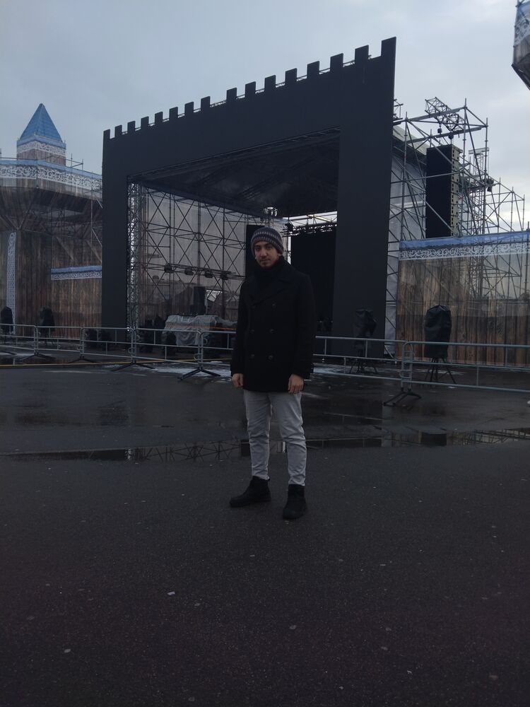  31724608  Mohamed, 32 ,    