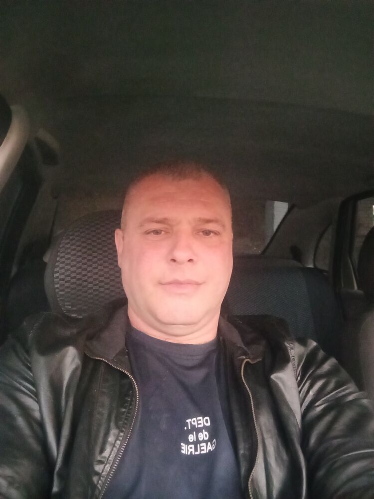  ,   Yury, 49 ,   ,   , c 