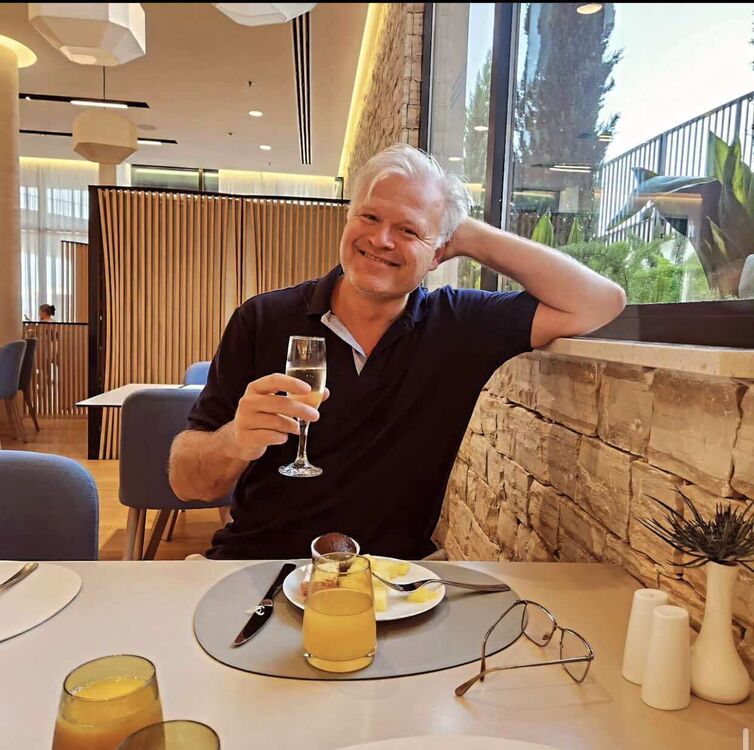  49770458  Smith, 62 ,    