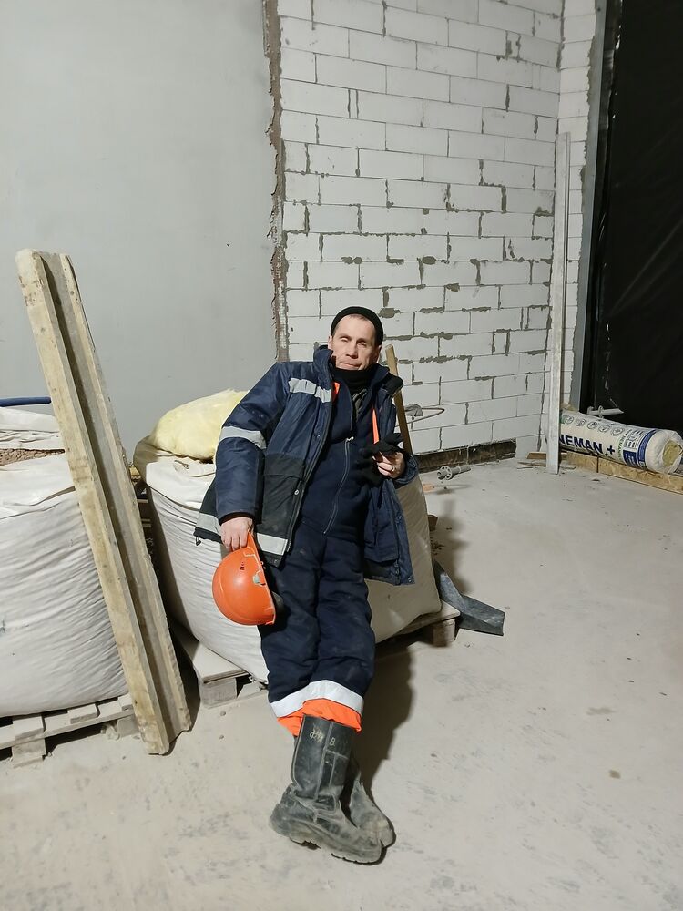  ,   Vladimir, 46 ,   ,   