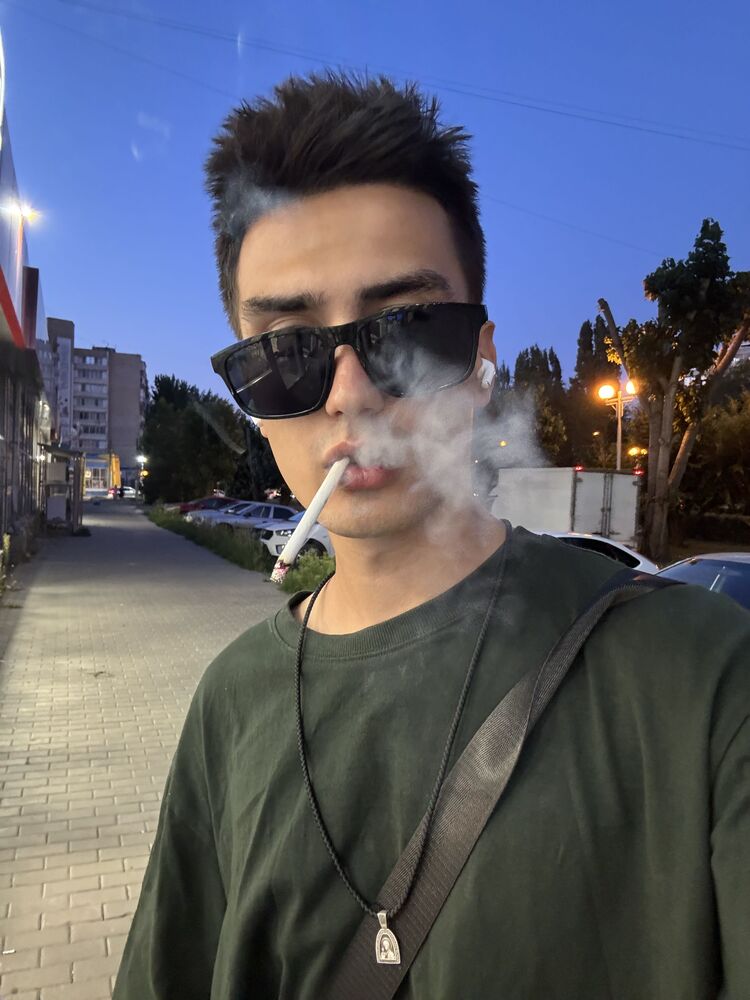  52928508  , 21 ,    