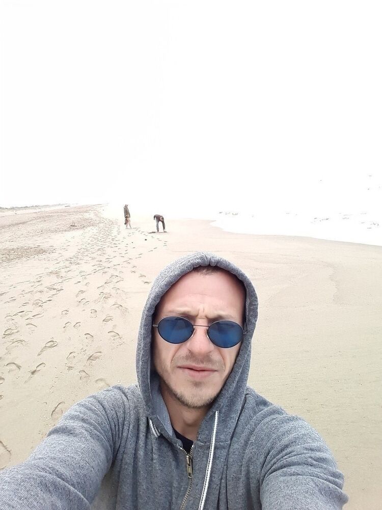  ,   Ivan, 37 ,   ,   , c 