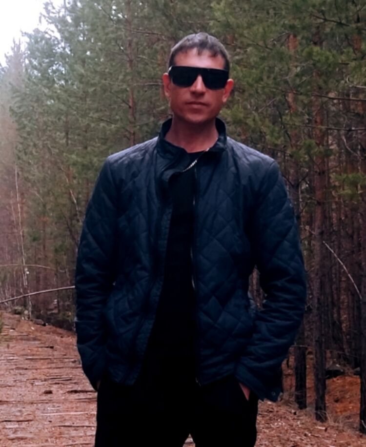  52439958  , 37 ,    -