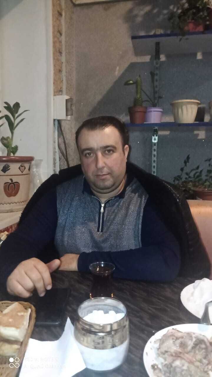  34436688  Rauf, 44 ,    
