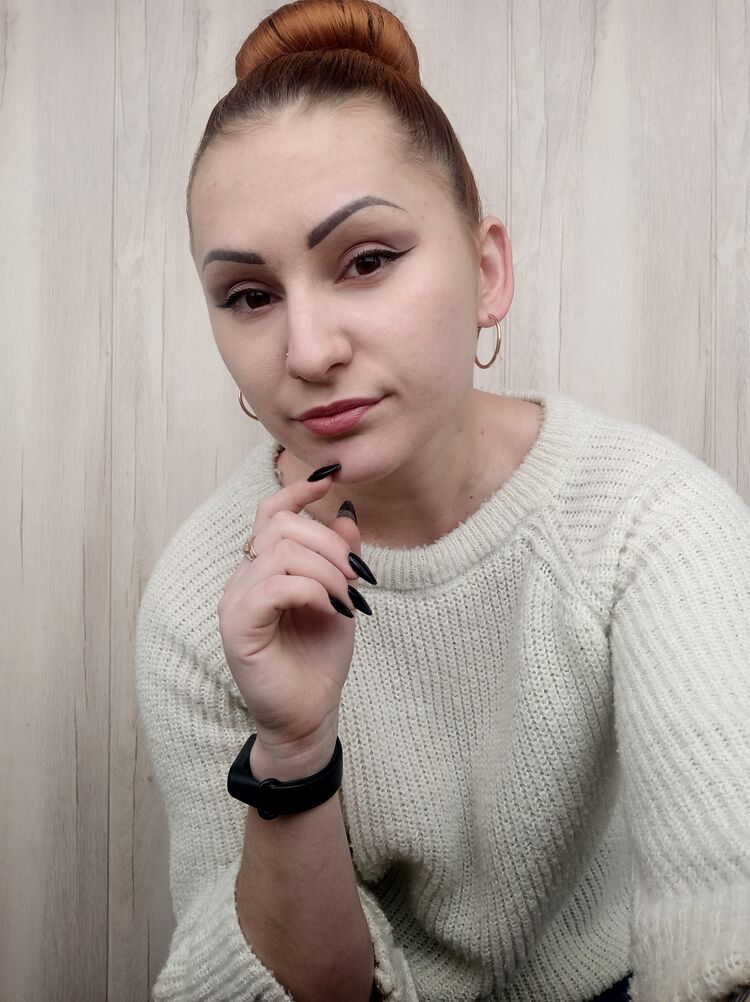  25409558  Anna, 29 ,    