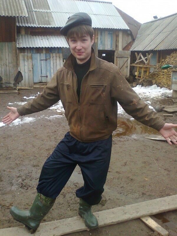  ,   Sergei, 34 ,  