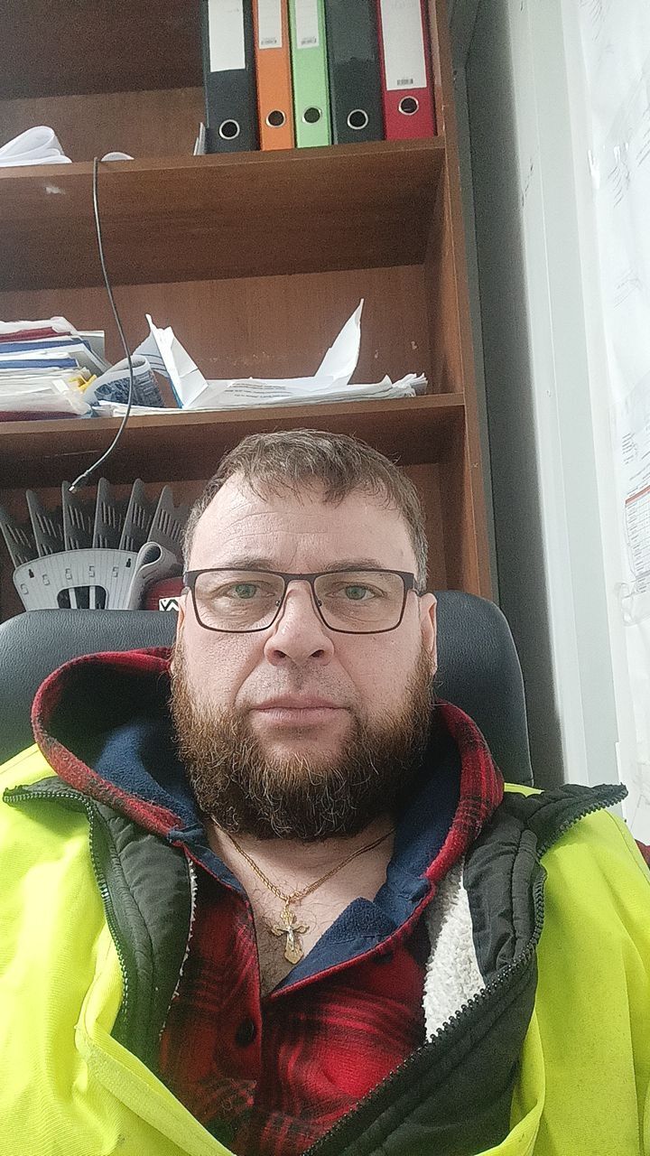  51565648  , 44 ,    