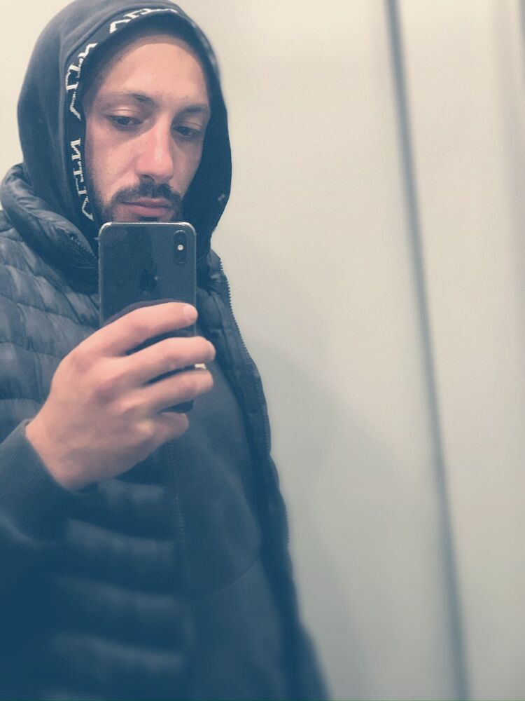  44023098  , 28 ,    
