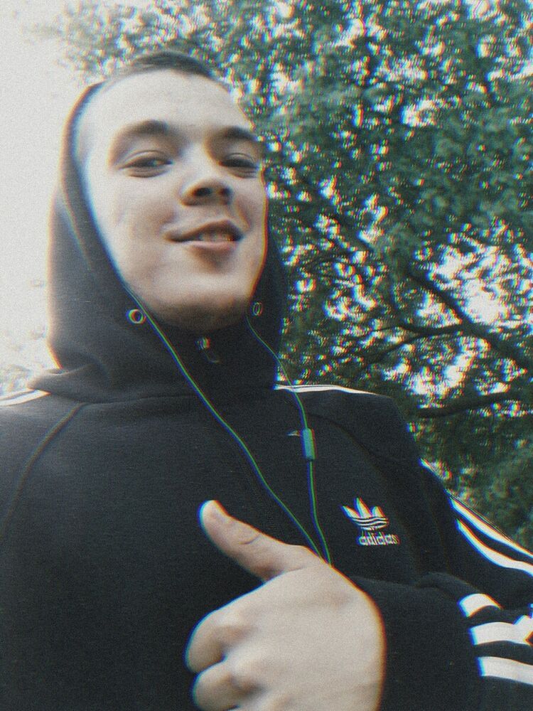  21977008  , 29 ,    
