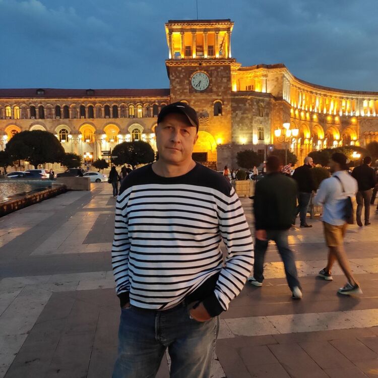  30070928  Dmitriy, 49 ,    