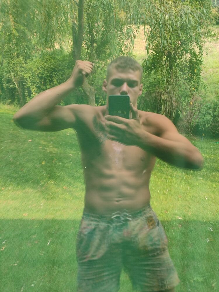  --,   Vlad, 19 ,   ,   