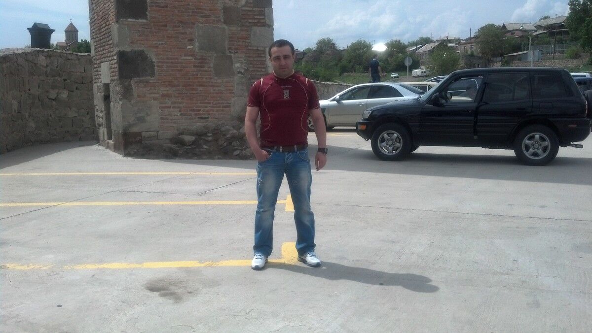  ,   Koba, 39 ,   ,   , c 