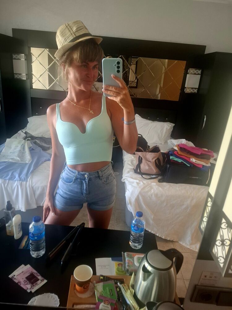  53254488  Irina, 35 ,    