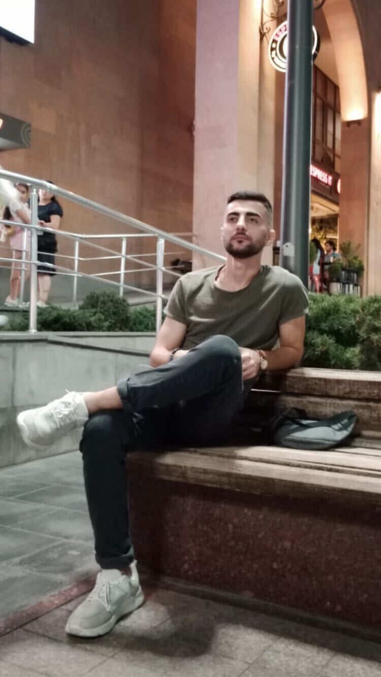  ,   Narek, 33 ,   ,   
