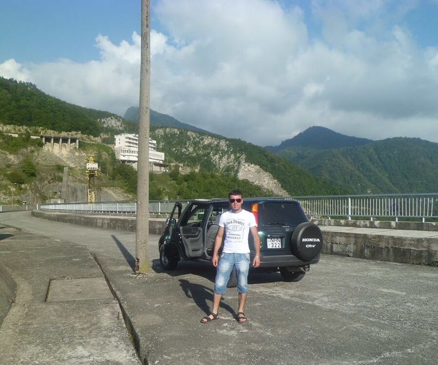  ,   Bakur, 35 ,  