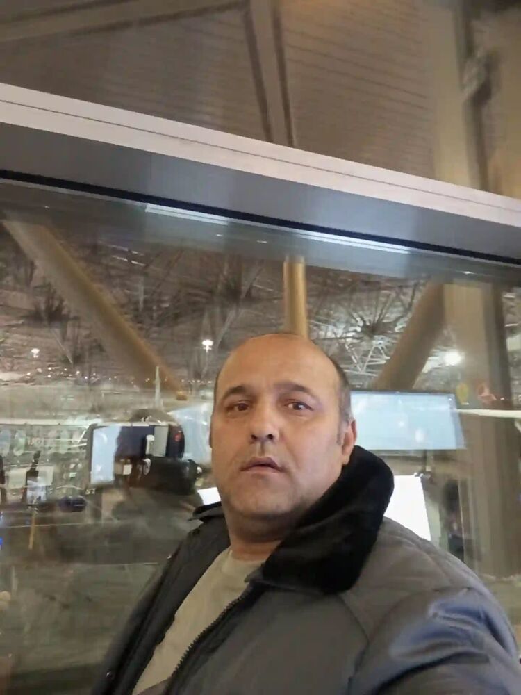  53708678  Elbek, 43 ,    