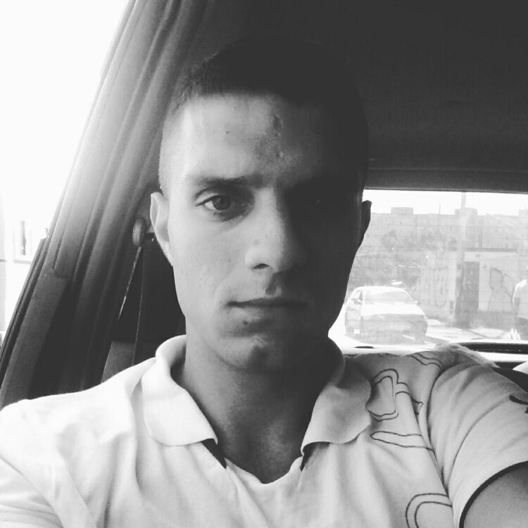  47210888  , 28 ,    