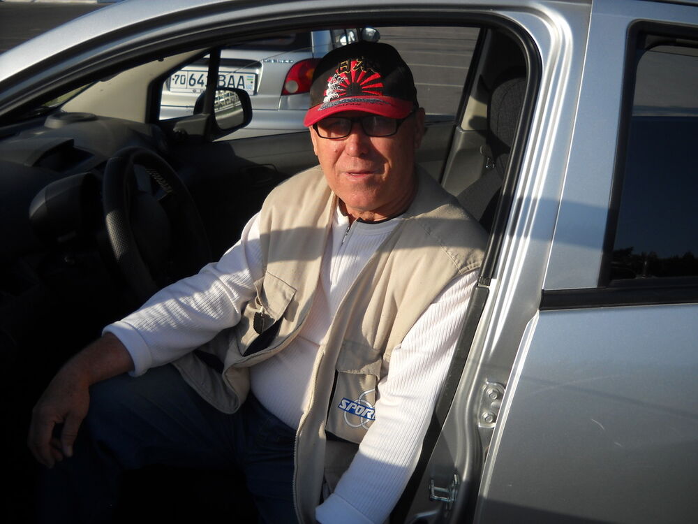  4215408  Farid, 75 ,    