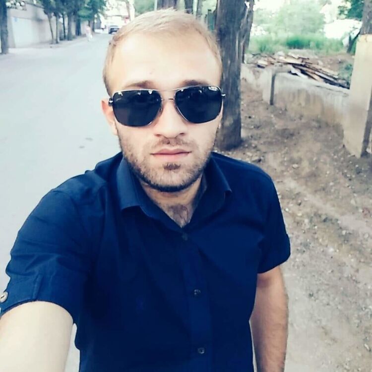  20572848  Amigo, 31 ,    