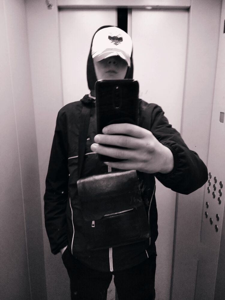  48944348  , 20 ,    -