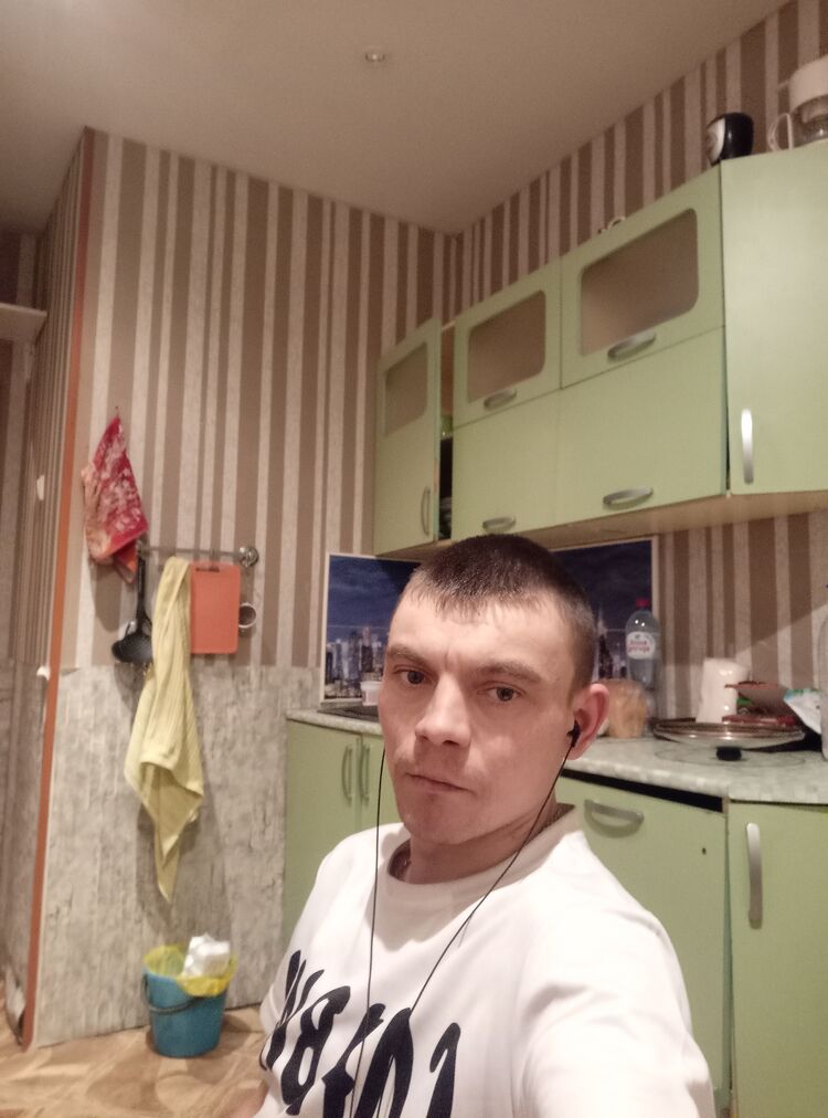  ,   Slava, 35 ,   ,   , c , 
