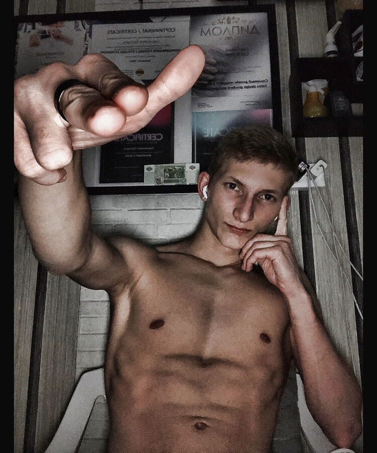  38167598  Vladimir, 21 ,    