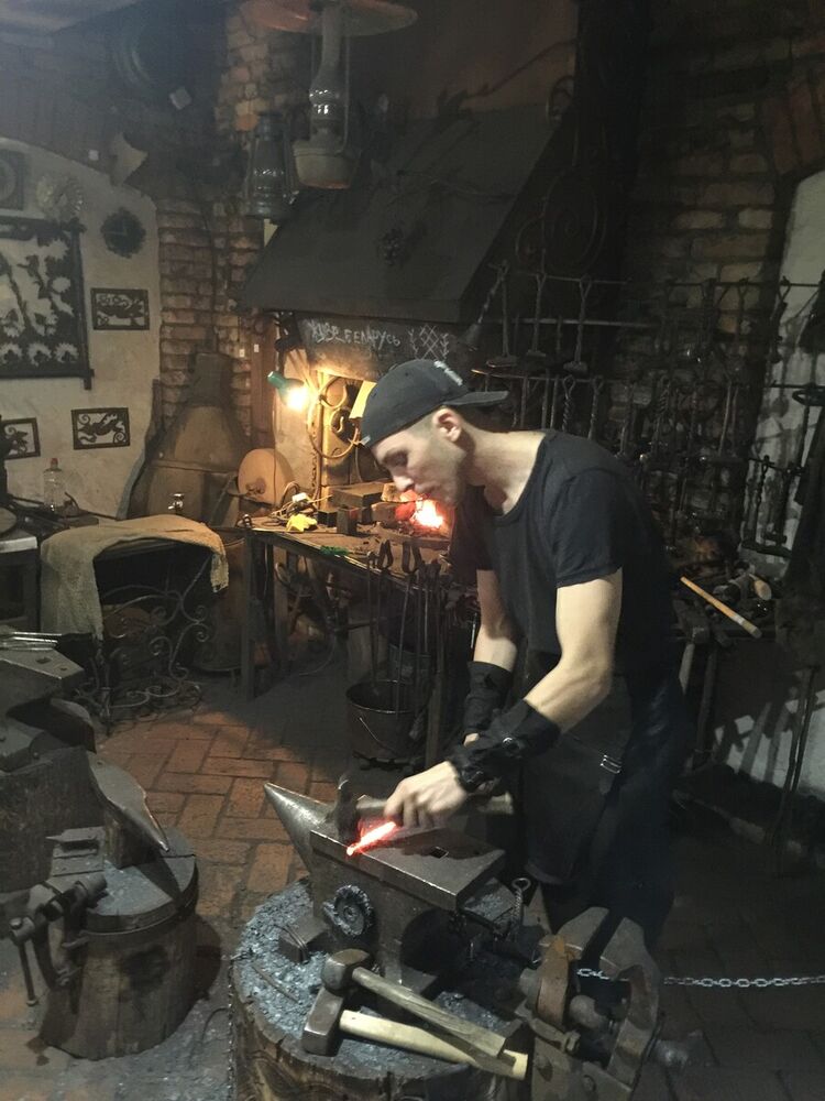  22019558  , 44 ,    