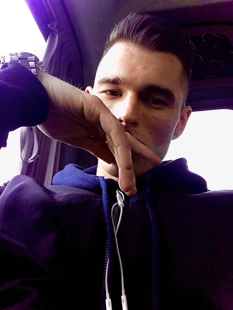  39110378  , 24 ,    