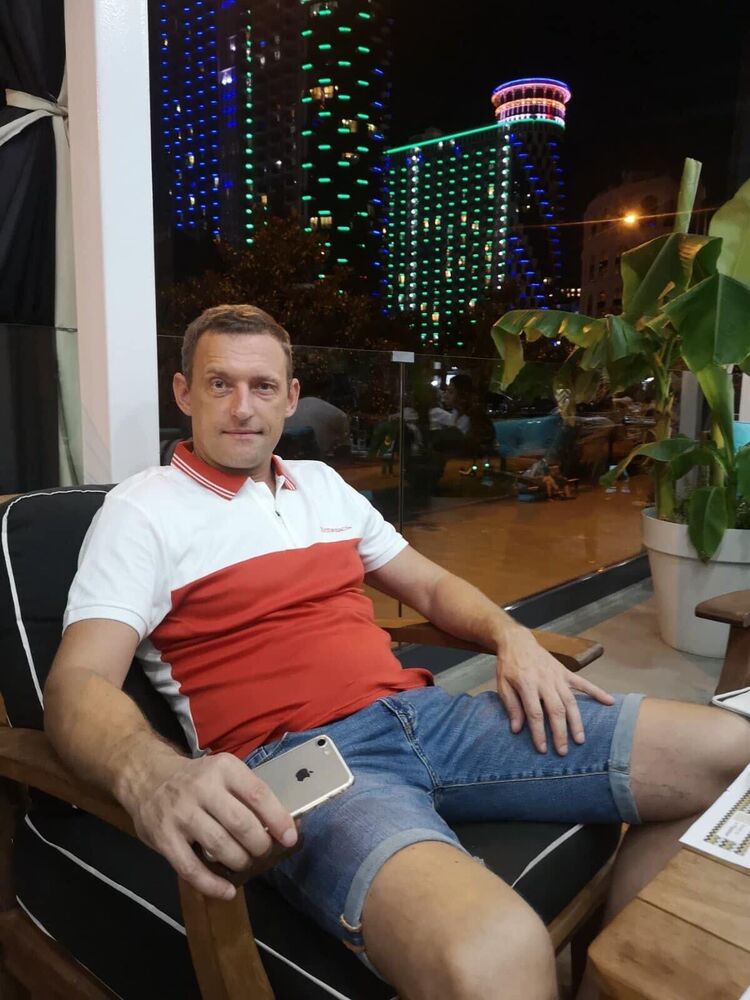  46177818  Aleksandr, 40 ,    Alacant