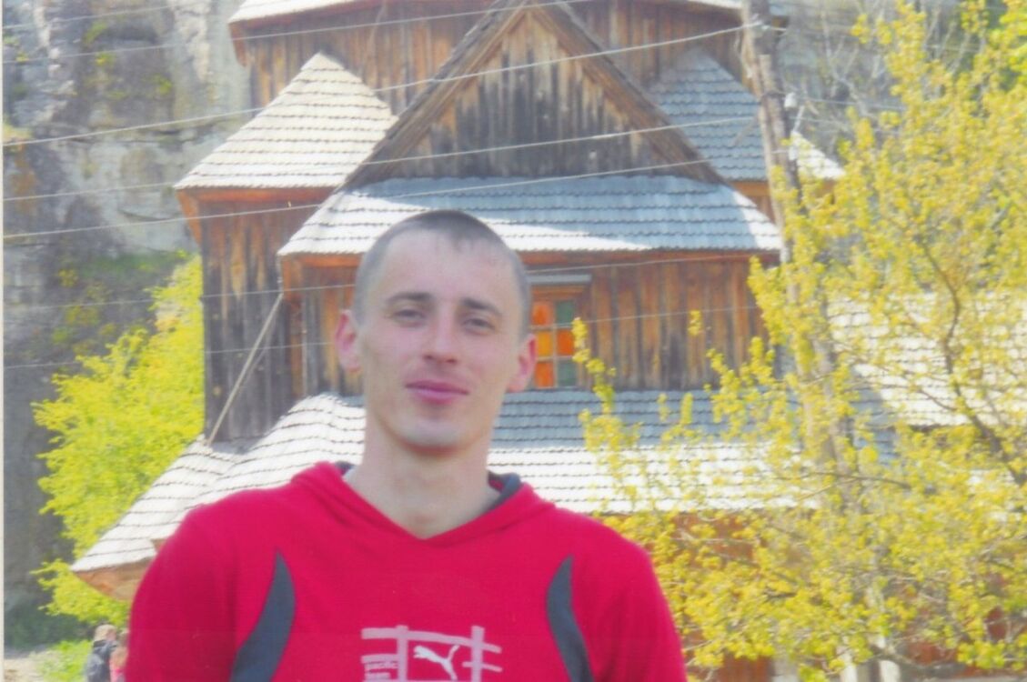  8235298  Vladimir, 41 ,    -