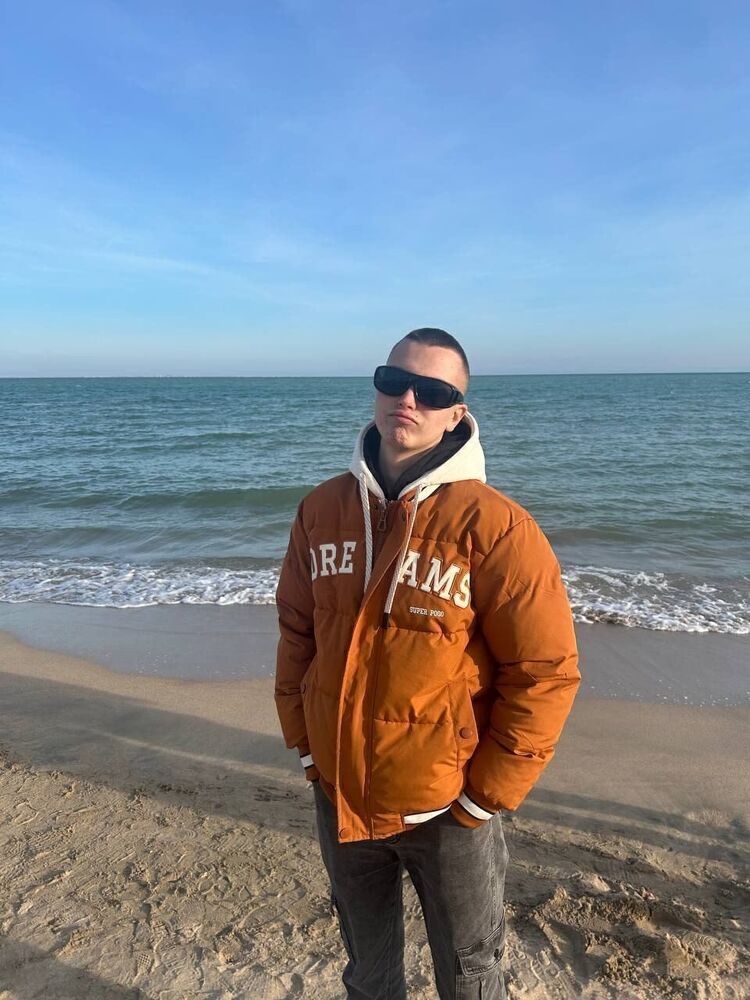  47181778  , 20 ,    