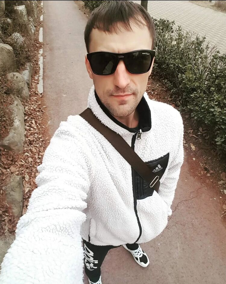  --,   Slava, 37 ,   ,   , c 