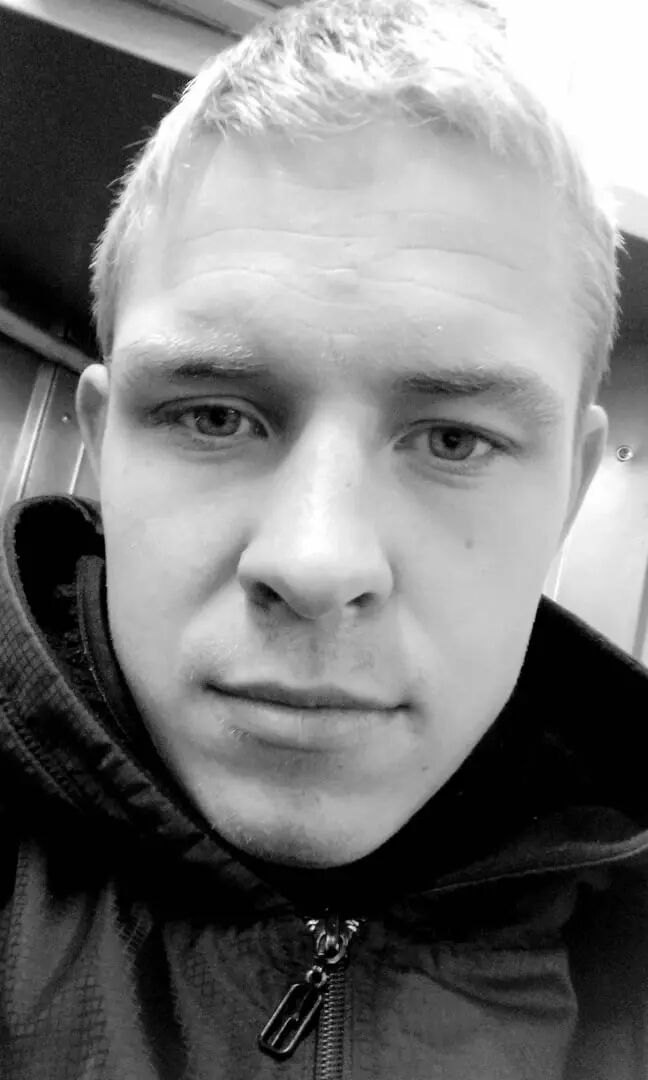  30198968  Ilya, 25 ,     