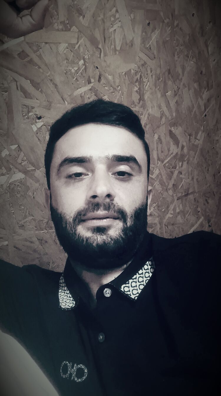 43739798  , 34 ,     