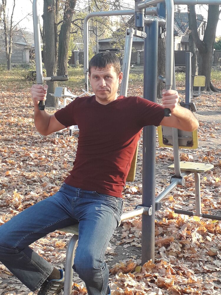 23528768  , 42 ,    