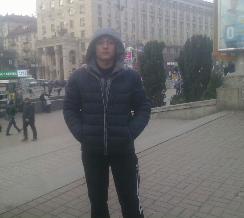  ,   Sergei, 37 ,   ,   , c 