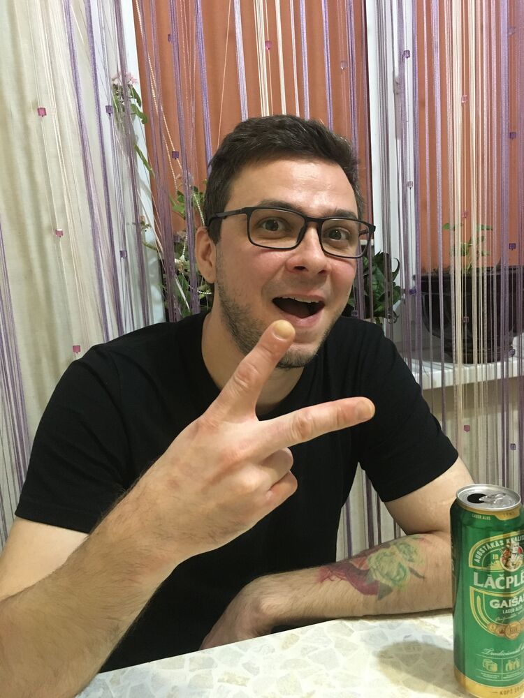  24272758  Aleksandr, 39 ,    New York City
