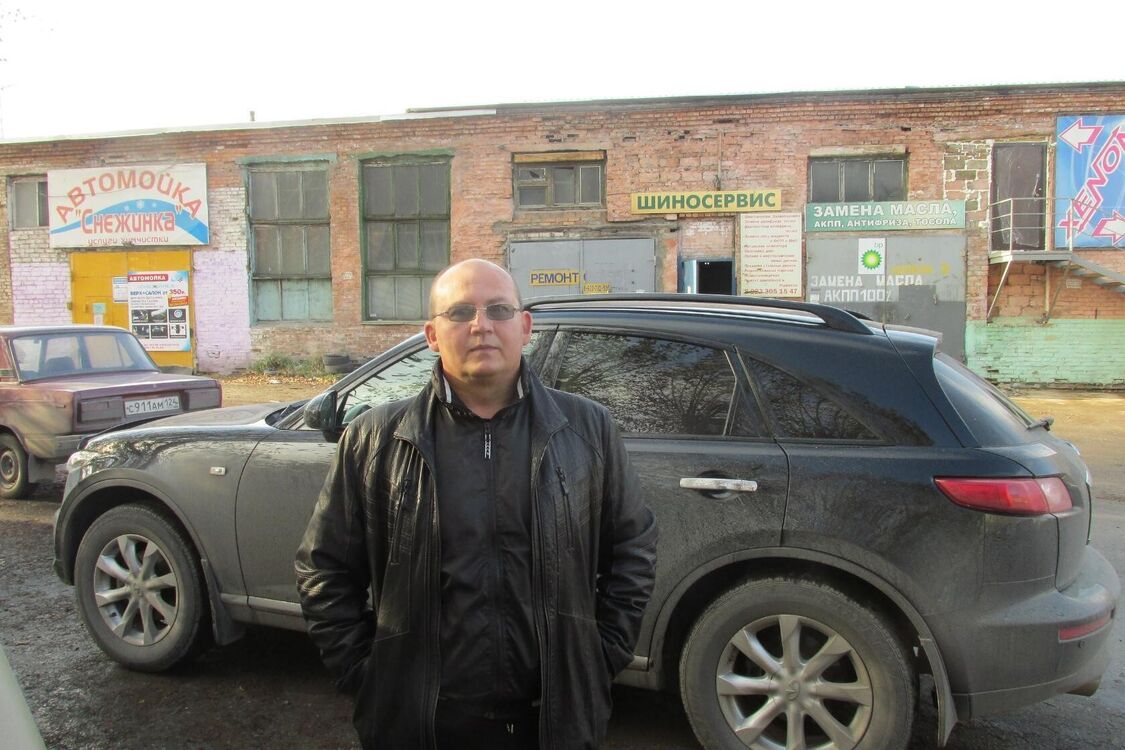  ,   Mihail, 49 ,   ,   