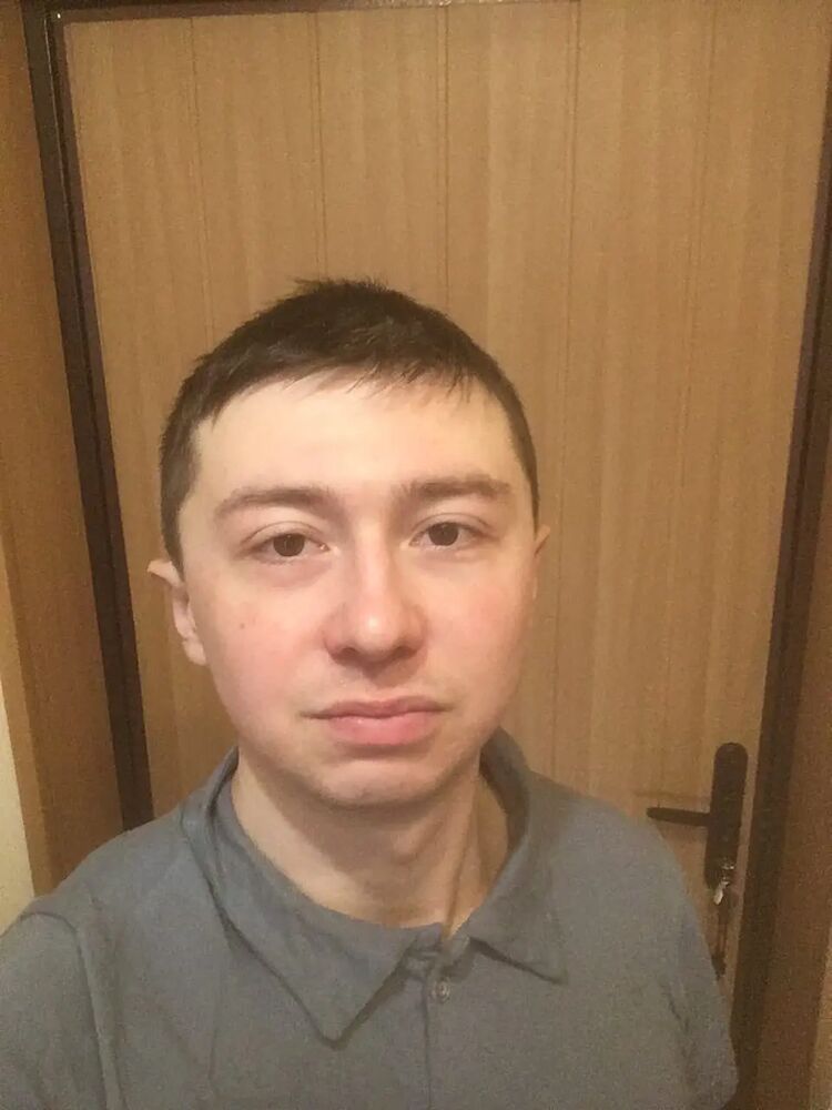  ,   Viktor, 32 ,   ,   , c , 