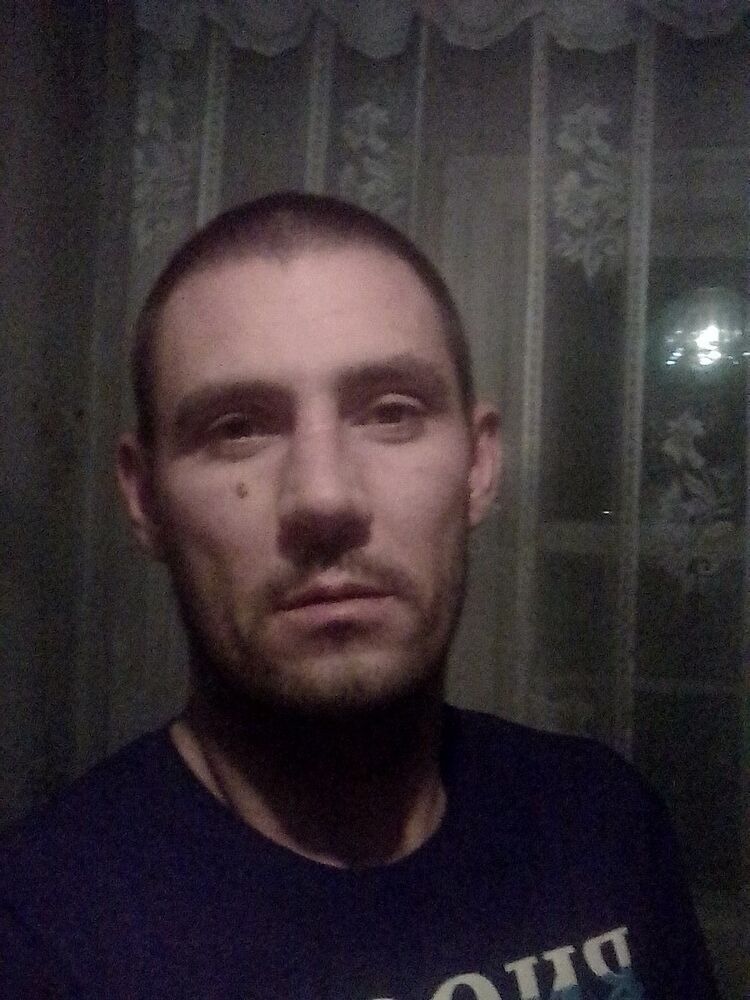  17416029  Anton, 33 ,    