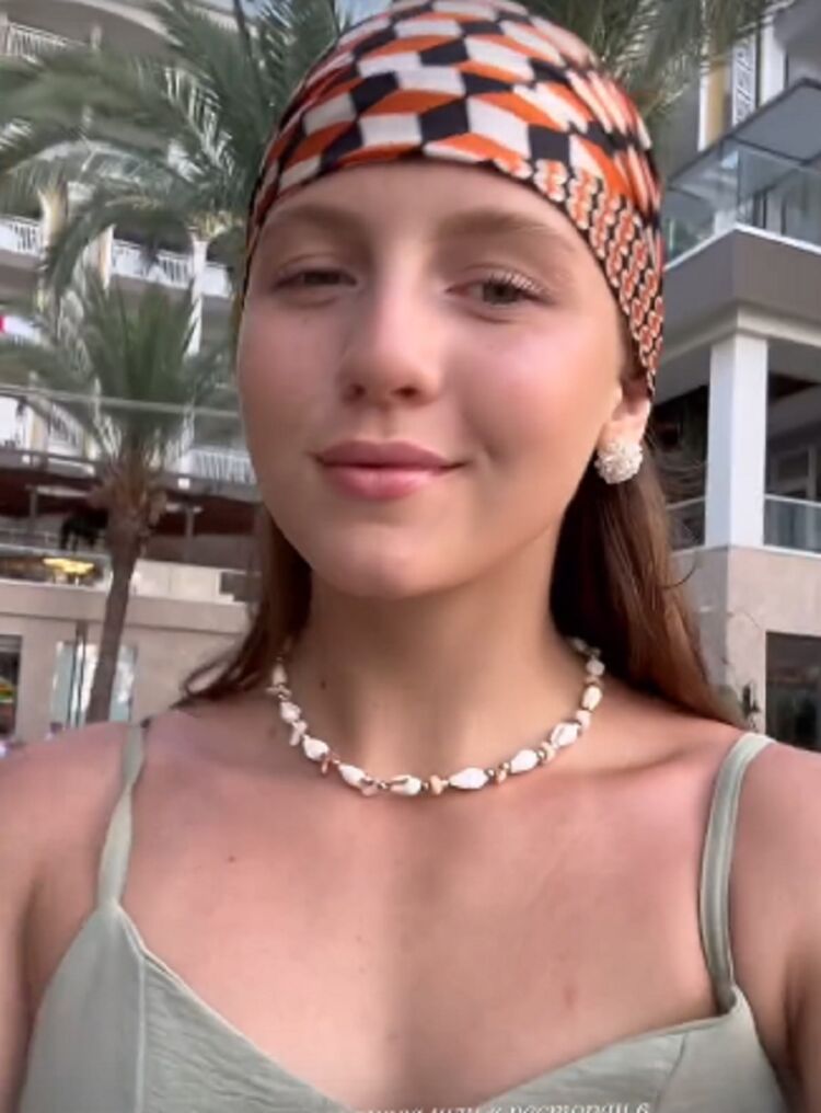  ,   , 28 ,   ,   