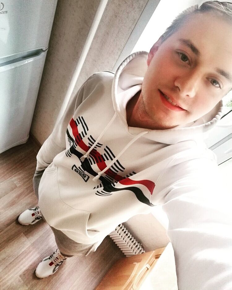  20560778  Dipster, 34 ,    